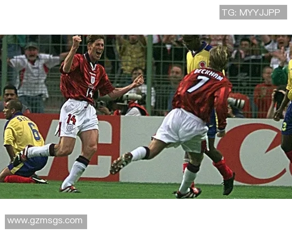 英伦四杰的足球明星们：他们的传奇故事与辉煌成就揭秘